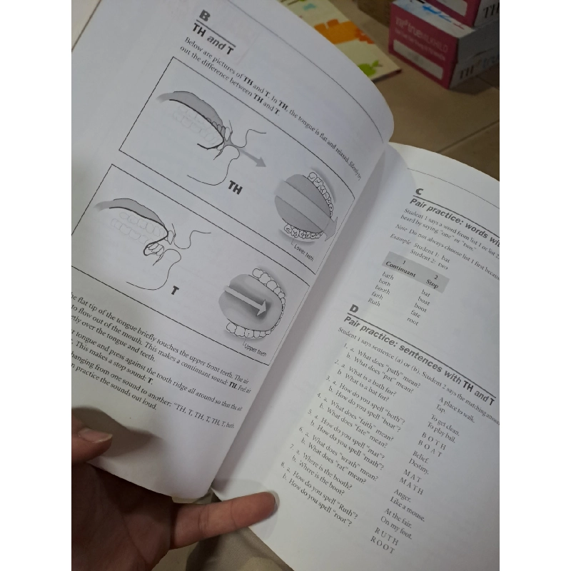 Clear Speech Pronunciation and Listening Comprehension In North American English có bút chì mới 80% HCM0808 HỌC NGOẠI NGỮ 527126