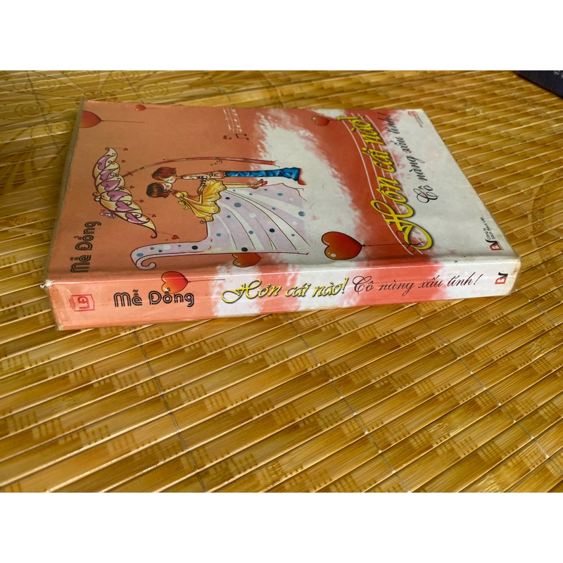 Hôn cái nào cô nàng xấu tính 521257