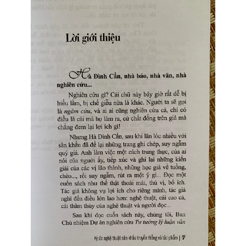 Ký Ức Nghệ Thuật Sân Khấu Truyền Thống & Tác Phẩm (Tác giả: Hà Đình Cẩn,Nhà xuất bản: NXB Văn Học,Nhà xuất bản: NXB Văn Học) Sách mới 90% -STB3005-Văn Hoá 155086