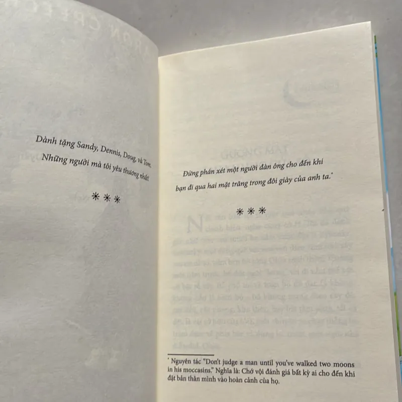 Đi qua hai mặt trăng - Sharon Creech (t01) 750529