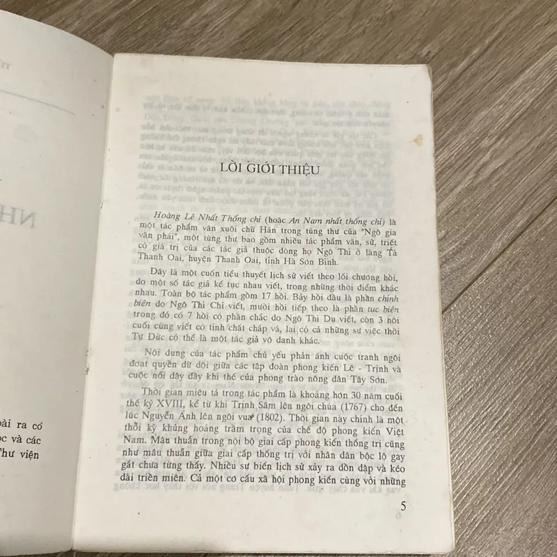 HOÀNG LÊ NHẤT THỐNG CHÍ (XB 1999) 597049