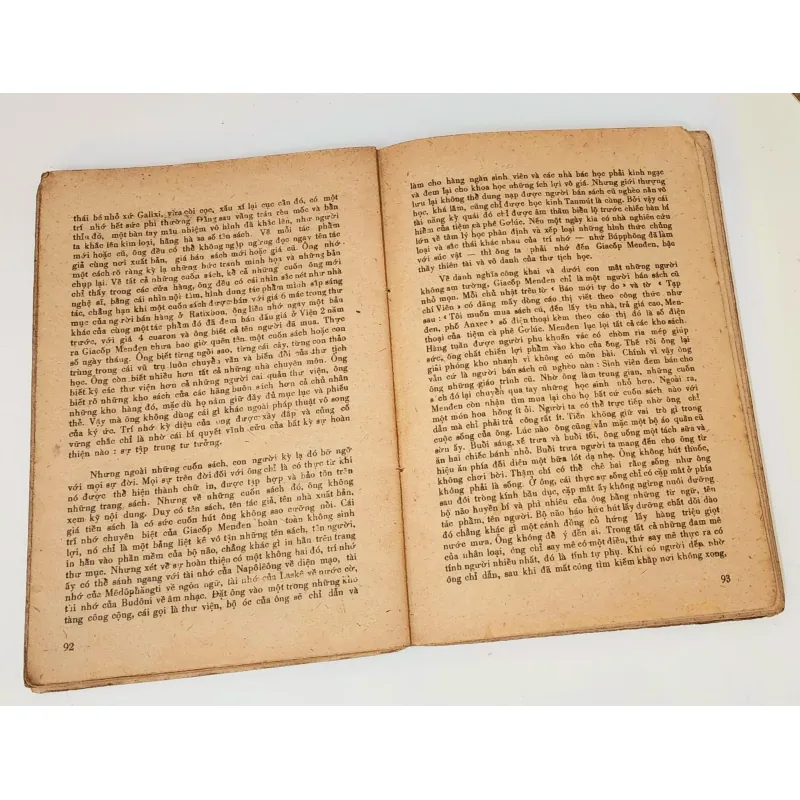 Truyện ngắn NGÕ HẺM DƯỚI ÁNH TRĂNG, nhà văn Áo Stefan Zweig 705073