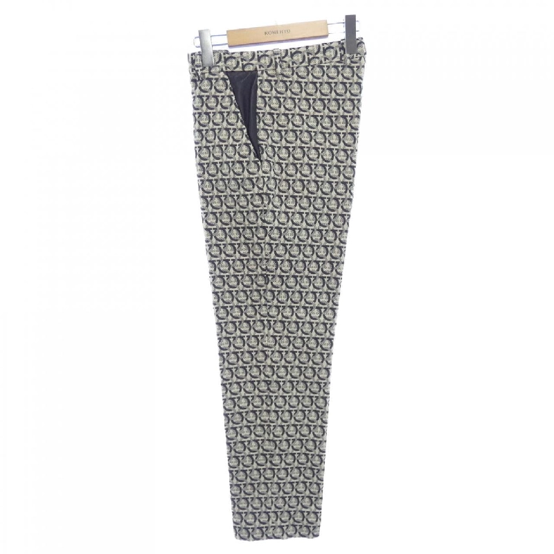 Quần SALVATORE FERRAGAMO - Hàng hiệu Authentic 890660