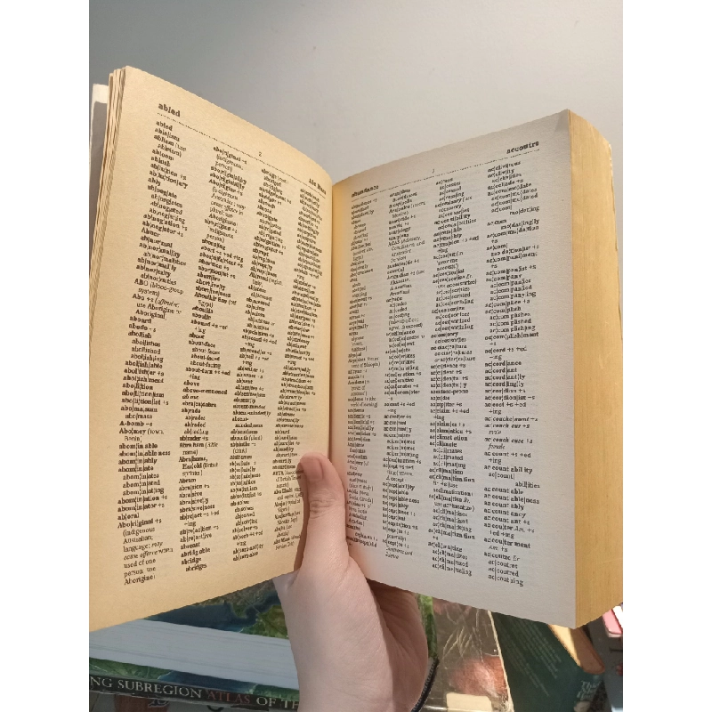 Spelling Dictionary - Edited by Maurice Waite 452433