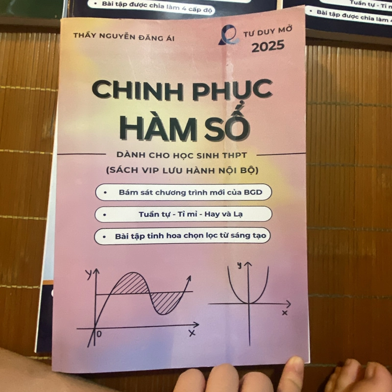 Combo luyện thi THPTQG 2025 tư duy mở (sách khoá học, chỉ lưu hành nội bộ) 447148