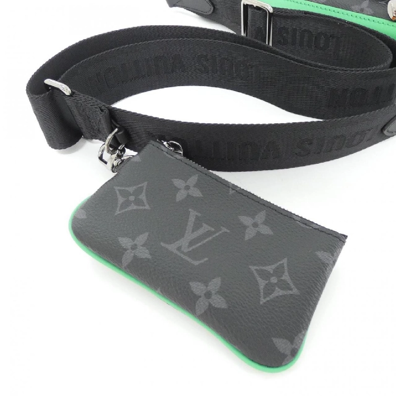 Túi đeo chéo Louis Vuitton Monogram Eclipse Trio M26052 612437