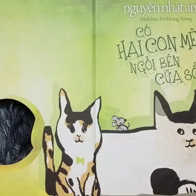 Có hai con mèo ngồi bên cửa sổ (Bìa cứng) 563097