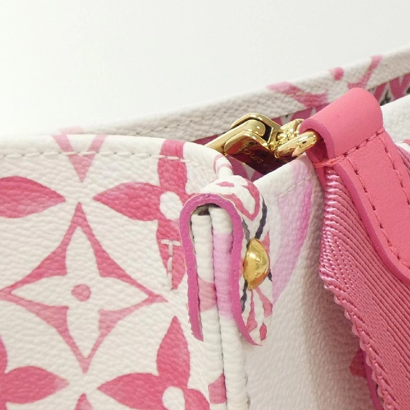 Túi xách Louis Vuitton Monogram Flower Tile (LV by the OnTheGo PM M22976) 617935