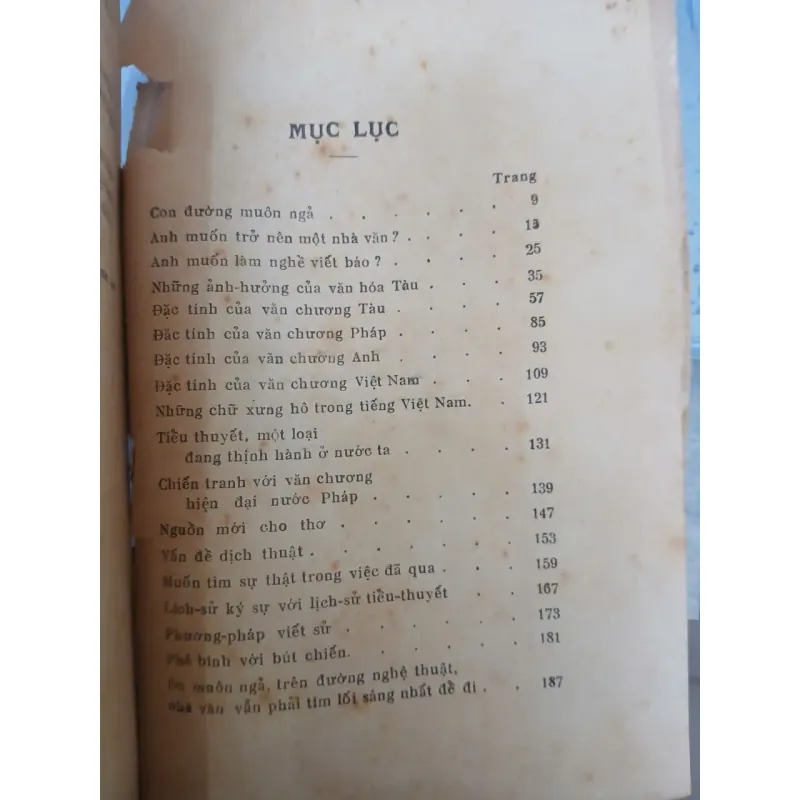 TRÊN ĐƯỜNG NGHỆ THUẬT - VŨ NGỌC PHAN 997020