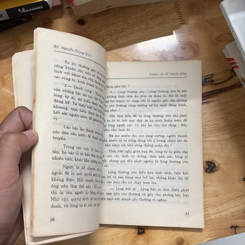 II Sách Kỹ Năng: Luyện Chí Để Thành Công - BS. Nguyễn Trọng Trử - 1997 698145