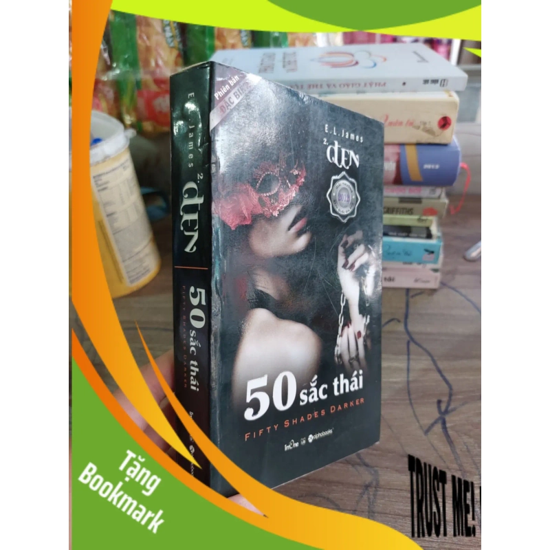 (TẶNG BOOKMARK) 50 Sắc Thái Đen mới 90% 2013 khổ nhỏ RBK0104 938416