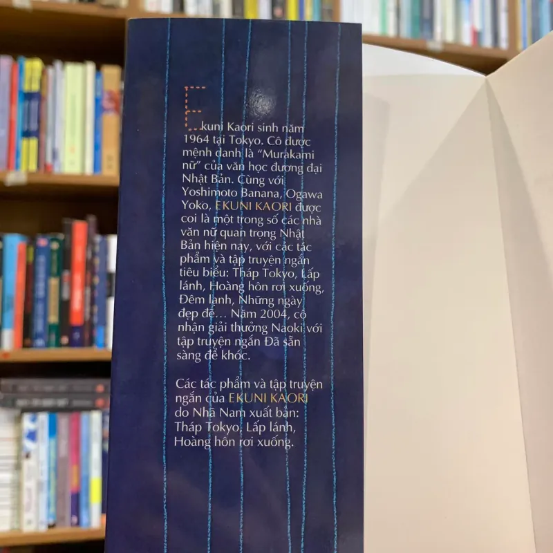 Lấp lánh - Ekuni Kaori 720316