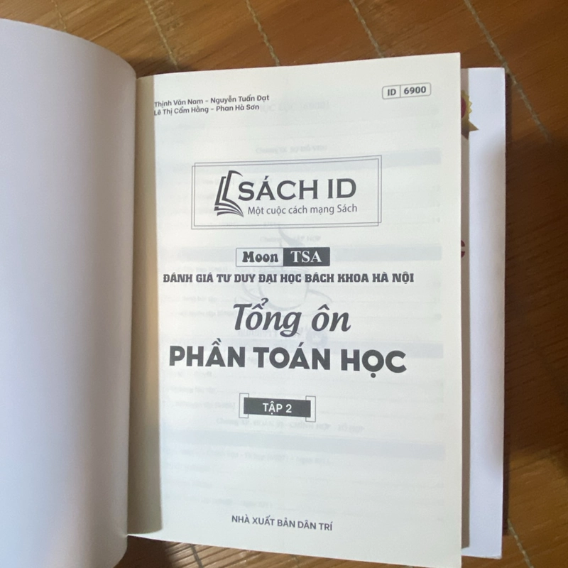 Combo tổng ôn toán học moon book (có đáp án, lời giải, video chi tiết) 447183