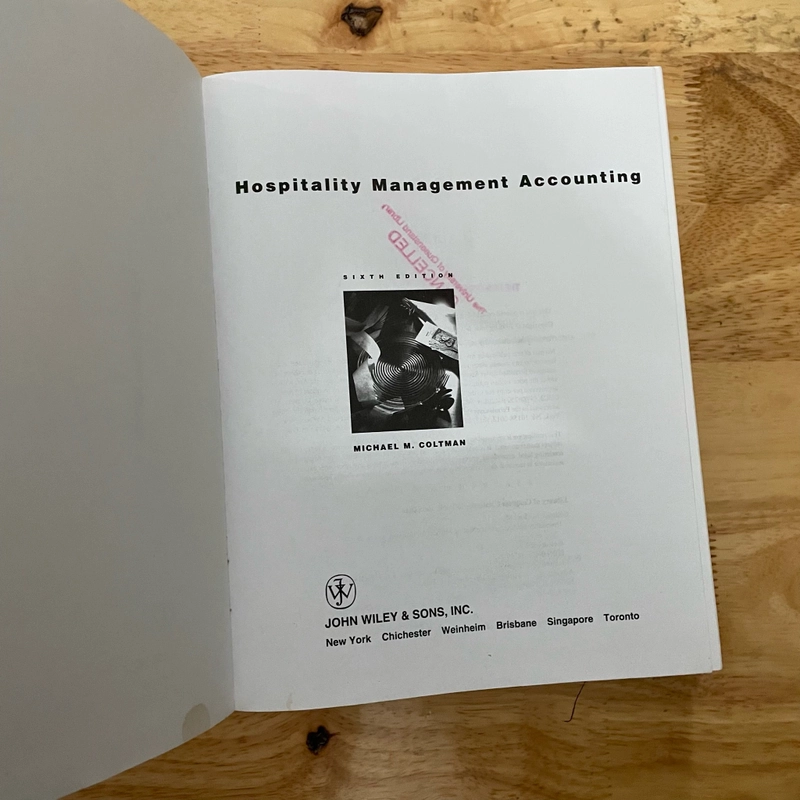 II Business Books: Hospitality Management Accounting - MICHAEL M. COLTMAN - 1998 472494