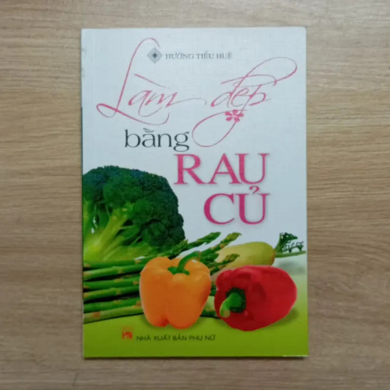 4 quyển sách - Trà thảo dược, Nước trái cây, Tác dụng rau củ, Làm đẹp bằng rau củ 974514