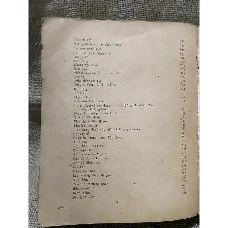 Trong tập văn học tập 36- thơ văn Hồ Chí Minh - 920 trang  958660