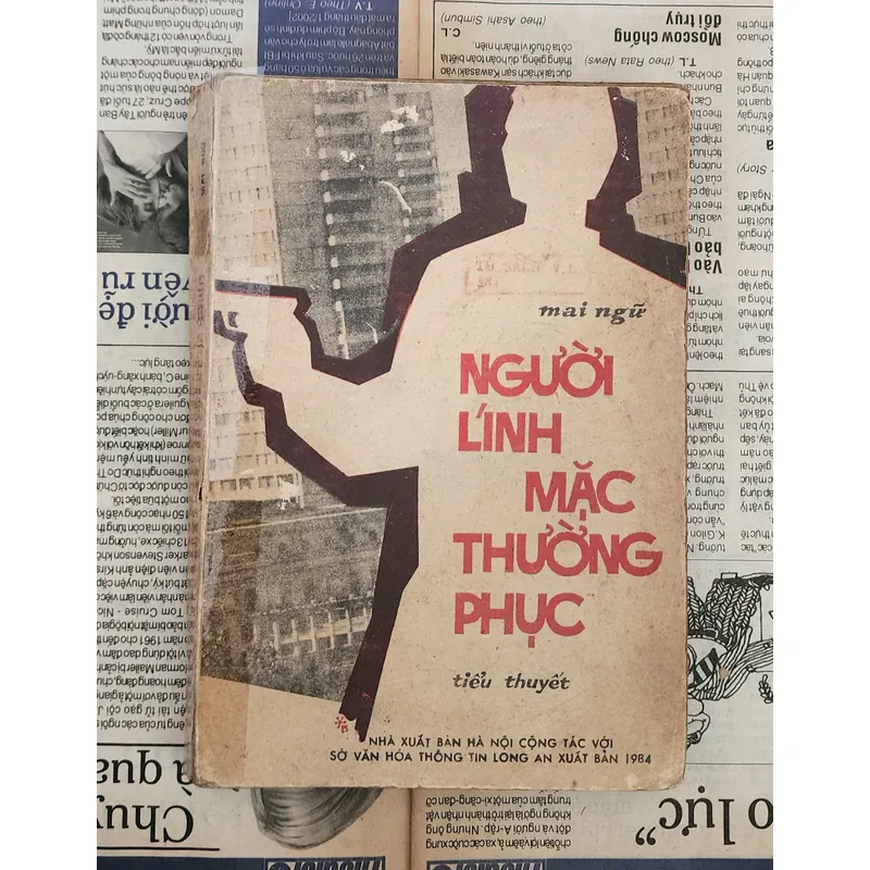 NHỮNG NGƯỜI LÍNH MẶC THƯỜNG PHỤC - Mai Ngữ 709775