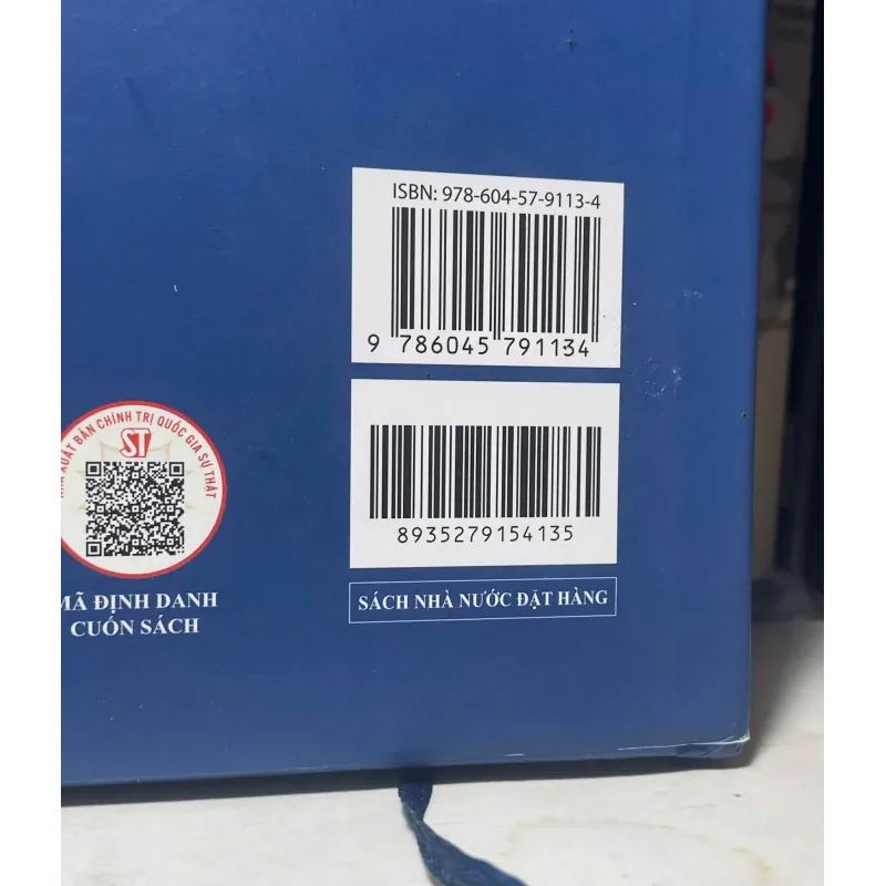 SÁCH TÌNH CẢM CỦA NHÂN DÂN THẾ GIỚI VỚI CHỦ TỊCH HỒ CHÍ MINH 700695