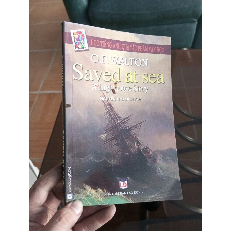 (Sách cũ SCGR) Saved at sea - Walton 2010 VAVO-A0 Blogmeo090426 1014762