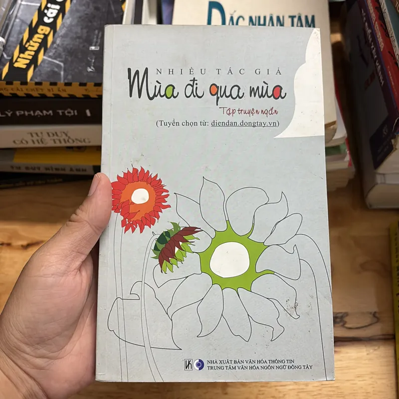 II Tập Truyện Ngắn: Mùa Đi Qua Mùa - Nhiều Tác Giả - 2012 697209