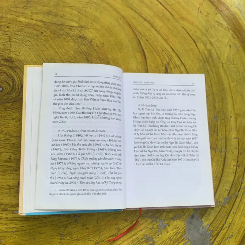 HUY CẬN - 100 BÀI THƠ TUYỂN CHỌN bìa cứng 759744