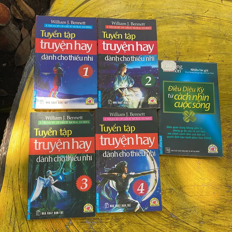 TUYỂN TẬP TRUYỆN HAY DÀNH CHO THIẾU NHI (4 tập)- ĐIỀU DIỆU KỲ TỪ CÁCH NHÌN CUỘC SỐNG 713181