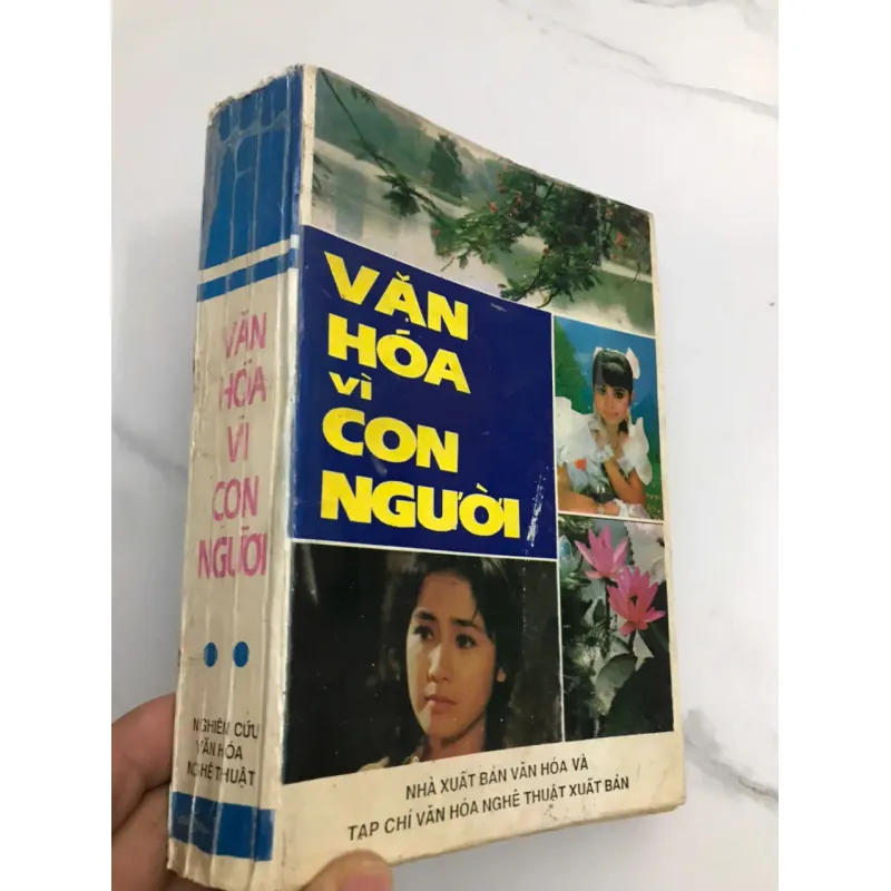 Tạp chí Văn hóa Nghệ thuật (tập hợp bài viết) - Văn hoá vì con người 604730