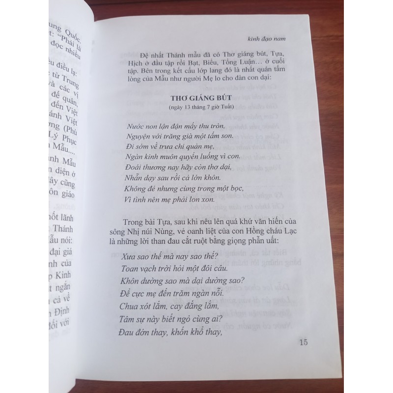 Kinh Đạo Nam - Thơ văn giáng bút của Vân Hương Đệ Nhất Thánh Mẫu và các vị nữ thánh 175847