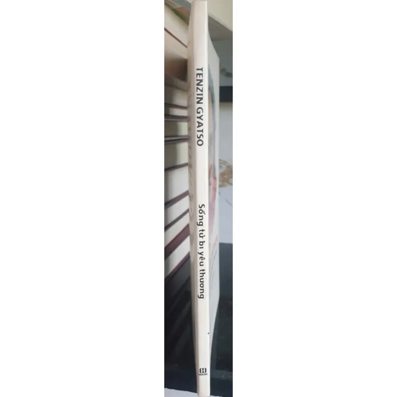 Sống Từ Bi Yêu Thương 746636