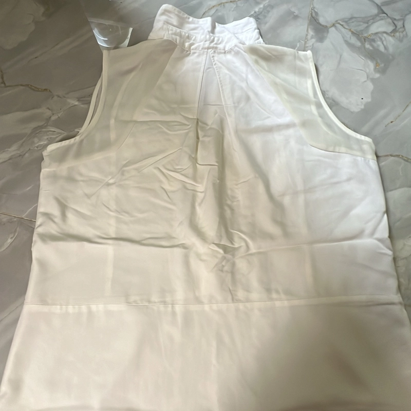 Áo thun phối voan trên vai phom dài 457776