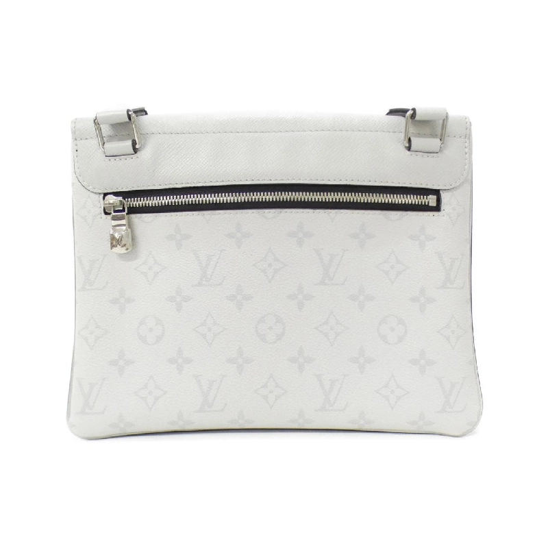 Túi đeo chéo Louis Vuitton Taiga Lama Flap Messenger M30411 611570