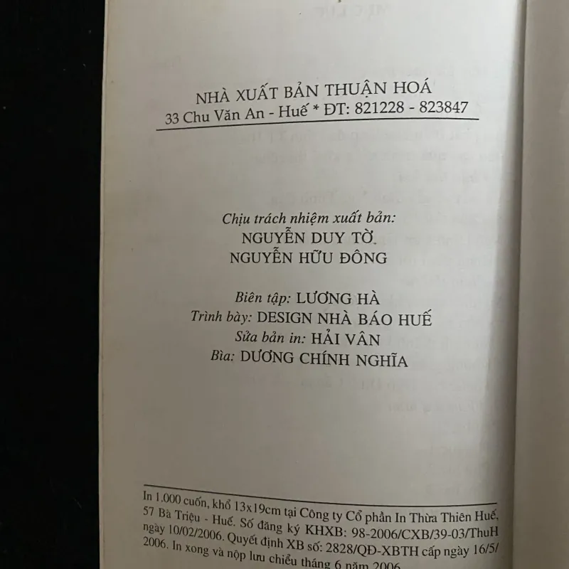 Tử ngục Chín Hầm & Những điều ít biết về Ngô Đình Cẩn tác giả Dương Phước Thu, 1032061