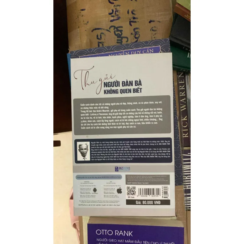 Người đàn bà không quen biết 753807