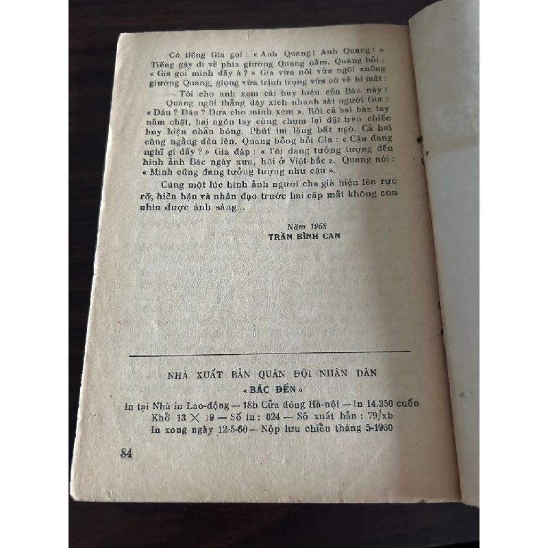 Bác Đến: Tập văn, thơ của bộ đội viết về Hồ Chủ tịch - None 932853