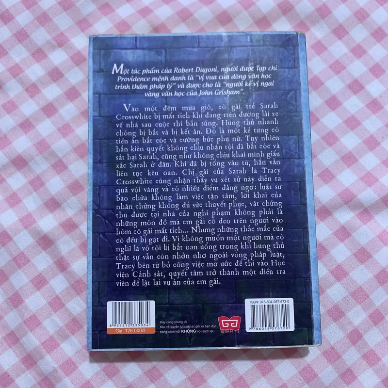 CĂN HẦM TỐI - Robert Dugoni 560314