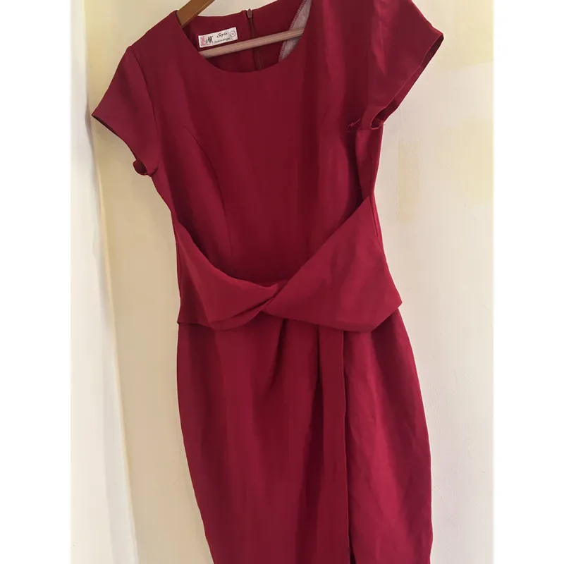 Đầm thiết kế 697408