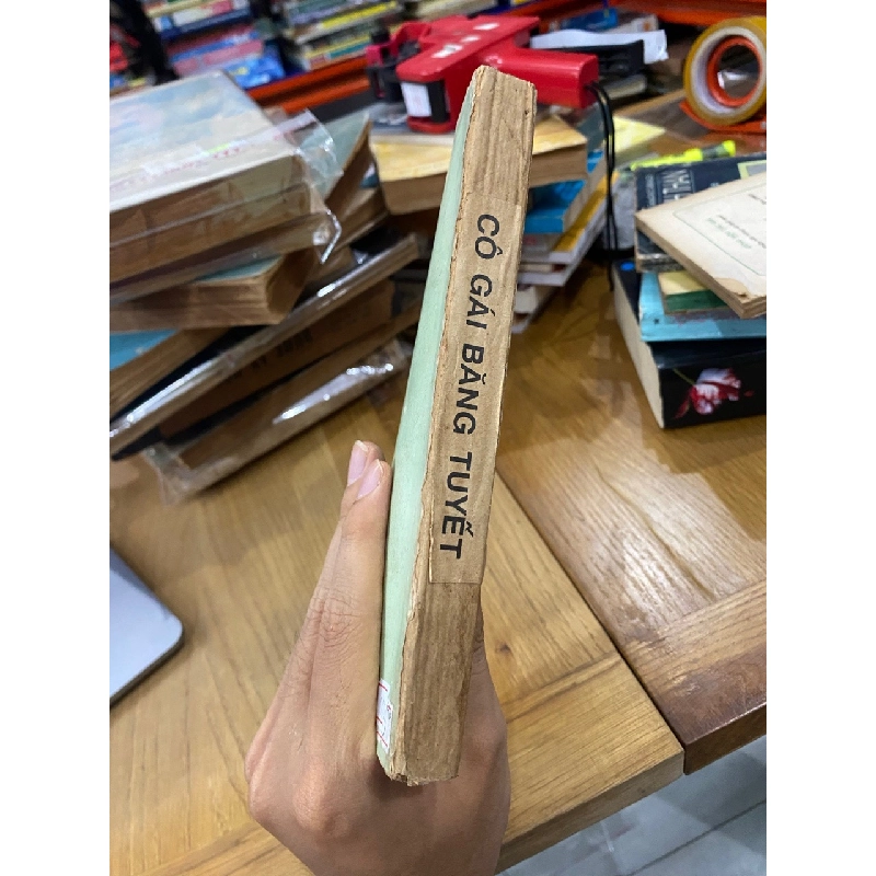 Cô gái băng tuyết - Jack London 524554