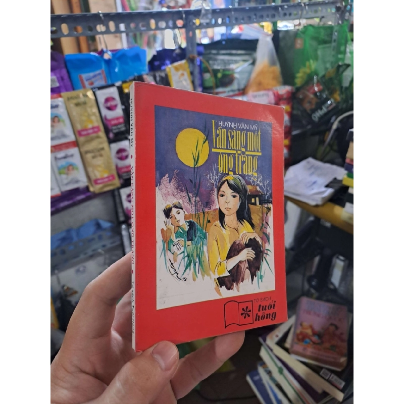 Vẫn Sáng Một Ông Trăng - Huỳnh Văn Mỹ 1996 mới 80% ố VĂN HỌC HCM3012 923541