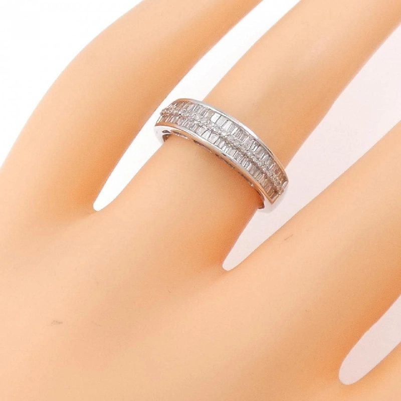 Nhẫn kim cương K18WG 0.35CT 672143