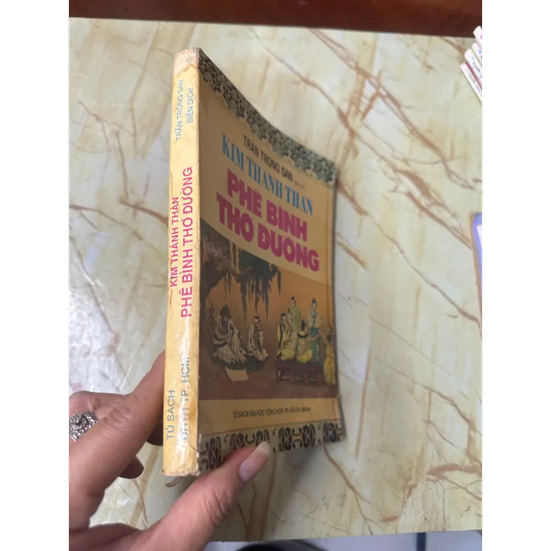 Kinh tháng thán phê bình thơ đường 701067