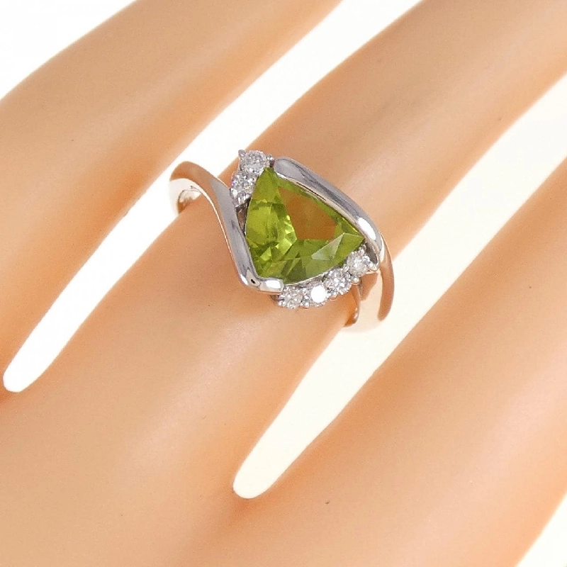 Nhẫn Peridot K18WG 1.49CT 672498