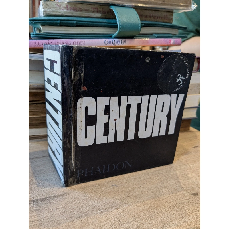 Century - Phaidon 1019671