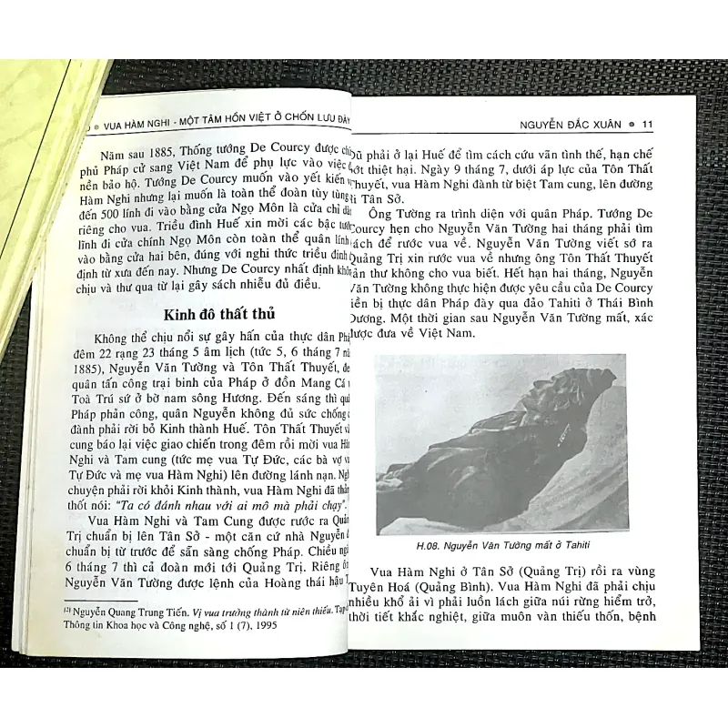 VUA HÀM NGHI Một tâm hồn Việt ở chốn lưu đày 998273