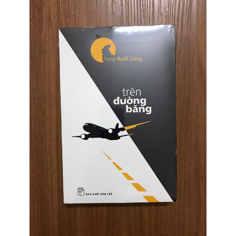 Trên đường băng 983