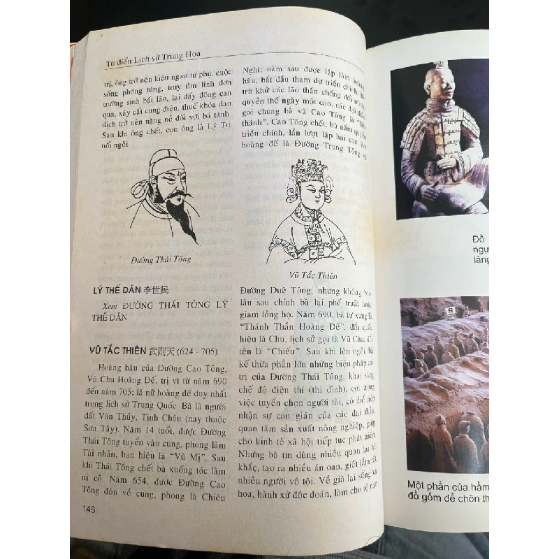 Từ điển lịch sử Trung Hoa 783685