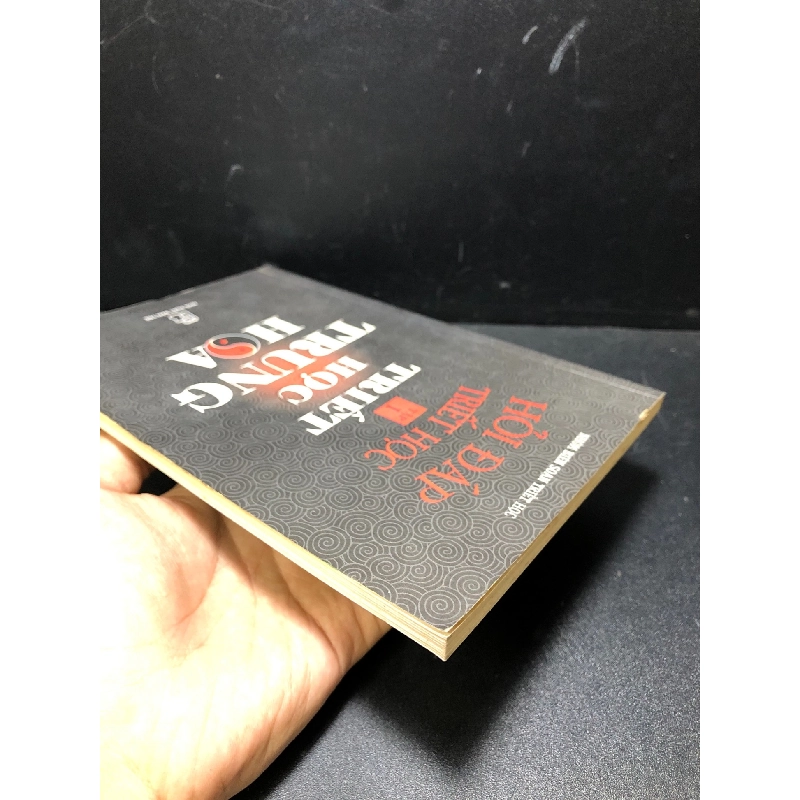 Hỏi đáp triết học tập 1 triết học trung hoa 2005 mới 80% highlight , ố và bẩn HCM1311 912401