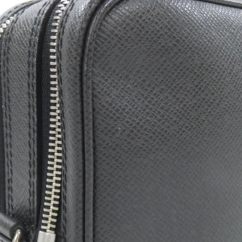 Túi xách tay Louis Vuitton Taiga Pavel M31142 - Hàng hiệu chính hãng 801192