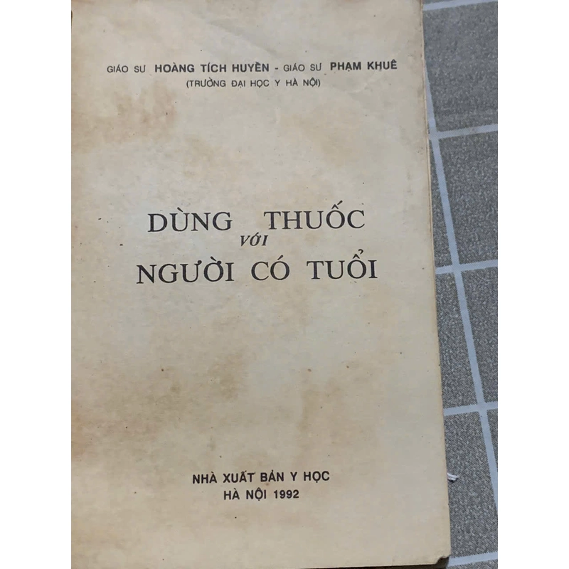 SÁCH Y HỌC - DÚNG THUỐC VỚI NGƯỜI CÓ TUỔI 543709