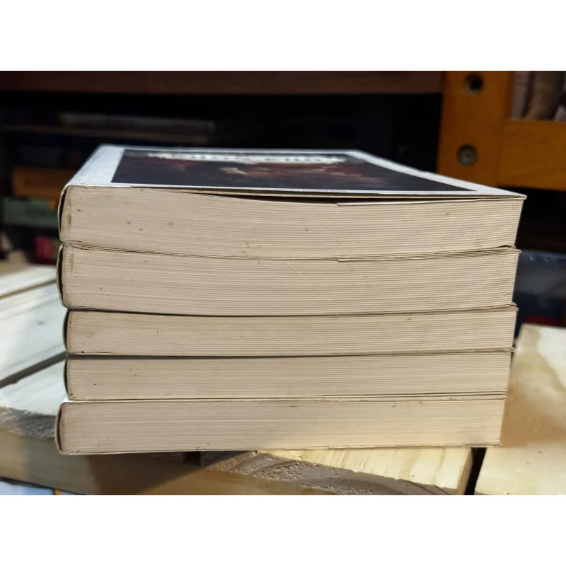 Box những người khốn khổ 781666