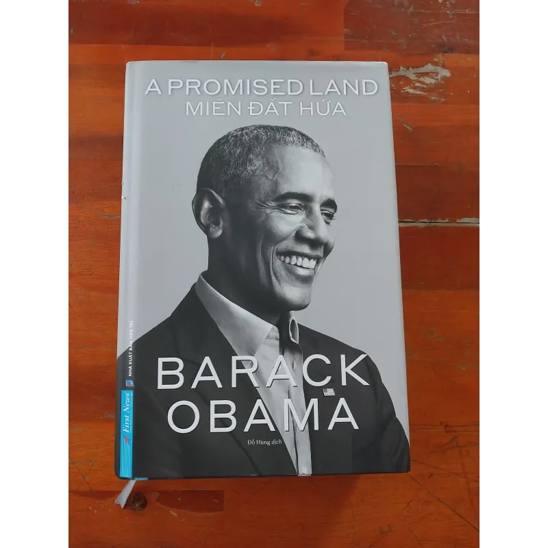 Sách A Promised Land MIỀN ĐẤT HUA của Barack Obama, bản in mới 930087